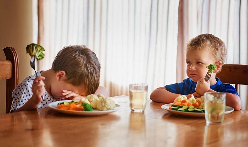 بدغذایی کودک 3 بدغذایی کودک