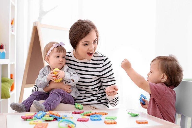 پرستار بچه نشانه های یک پرستار بچه خوب